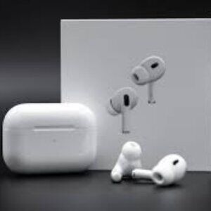 Apple AirPods Pro (2nd Generation) MagSafe Charging Case with Lightning